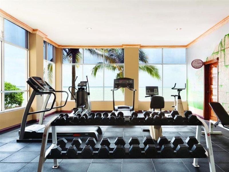 Ramada By Wyndham Princess Belize City Exteriör bild
