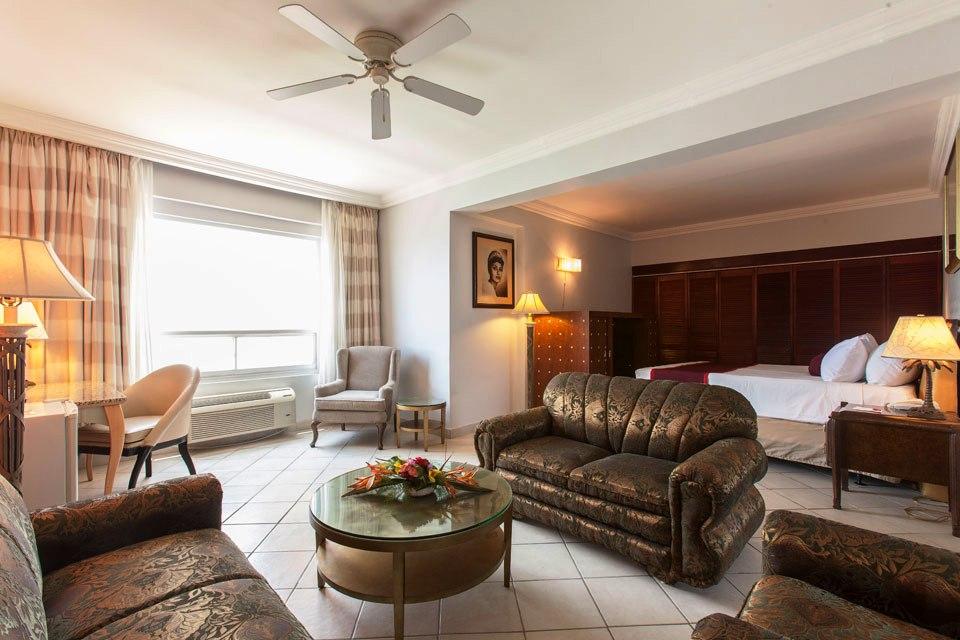 Ramada By Wyndham Princess Belize City Exteriör bild