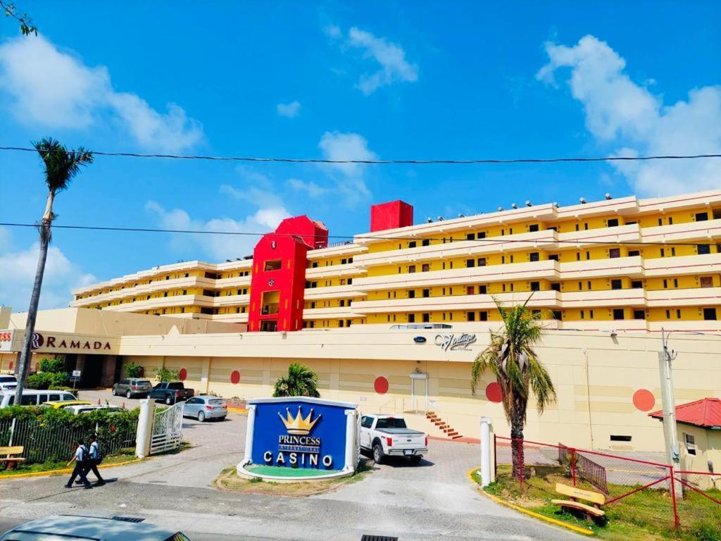 Ramada By Wyndham Princess Belize City Exteriör bild