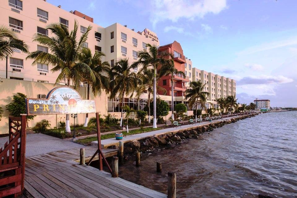 Ramada By Wyndham Princess Belize City Exteriör bild