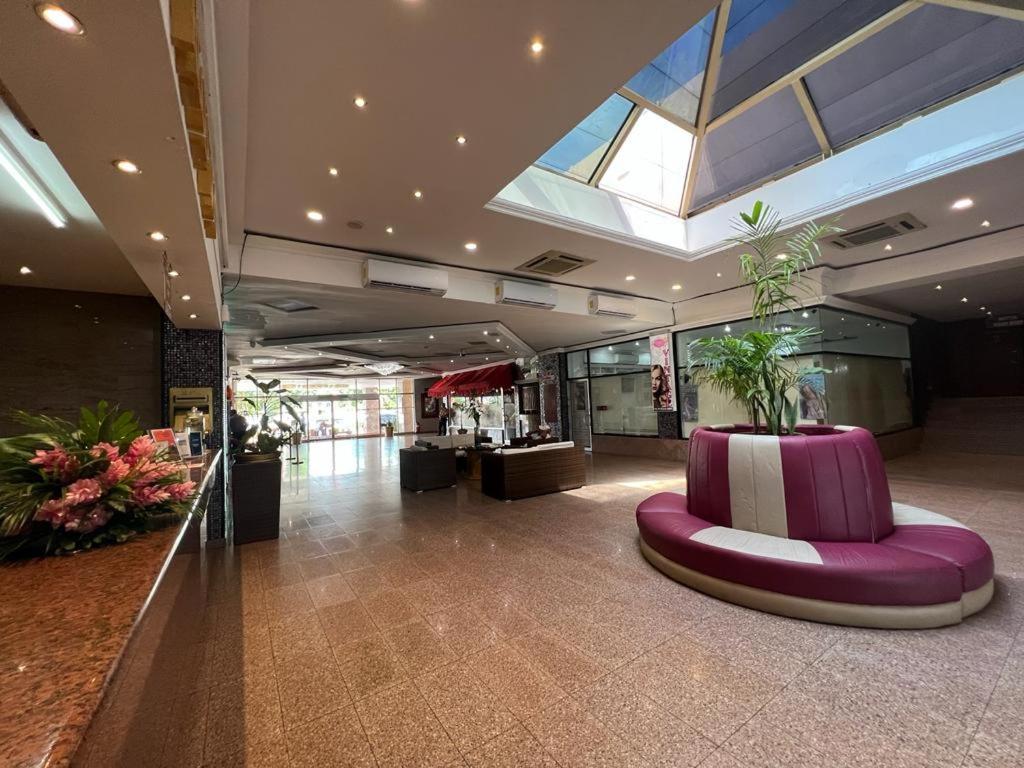 Ramada By Wyndham Princess Belize City Exteriör bild