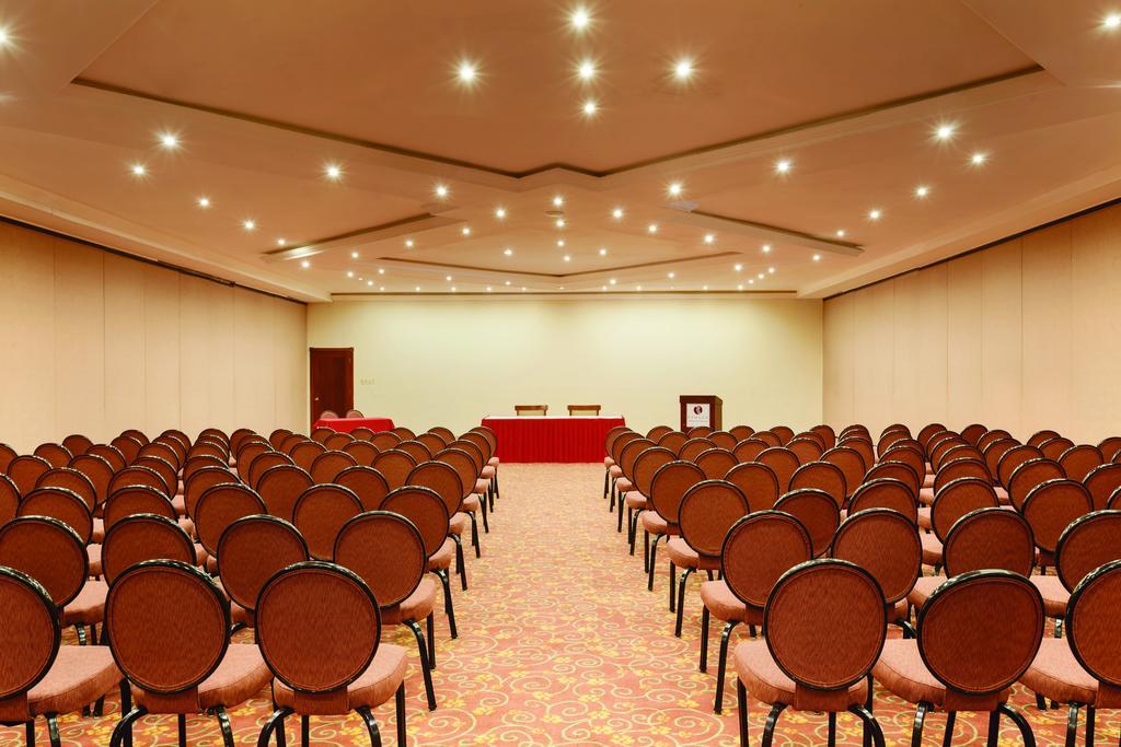Ramada By Wyndham Princess Belize City Exteriör bild